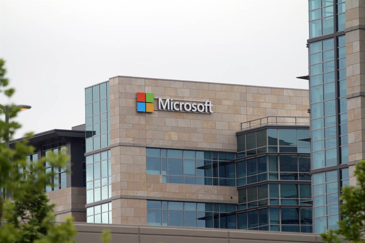 "Microsoft Set to Invest AU$125 Billion in AI-Powered Data Centres by 2025"