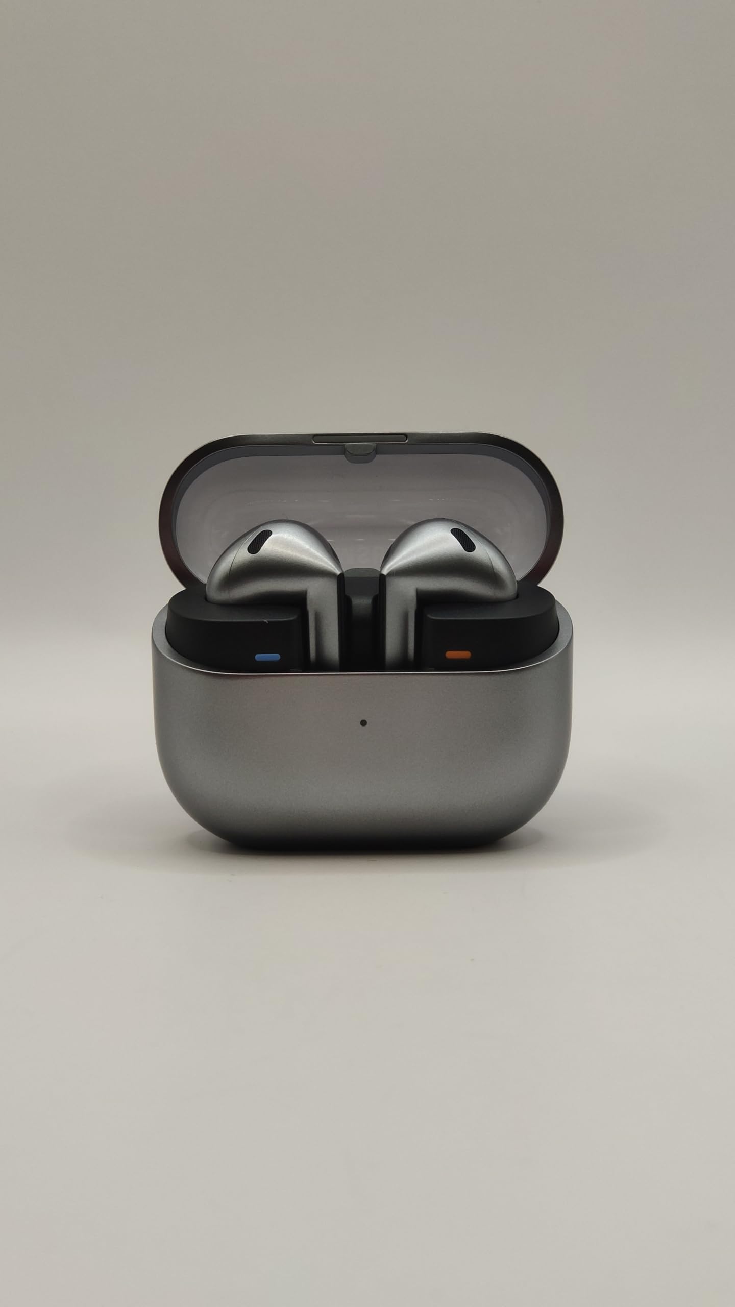 Samsung Galaxy Buds3 SM-R530 Silver Bluetooth Headphones Wireless in-Ear Microphone Review