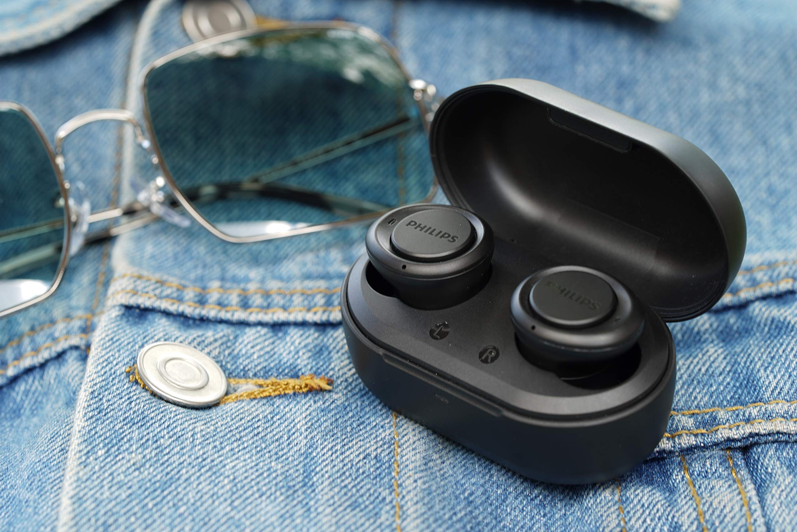 Philips True Wireless Earbud with Mic and 6+12 Hours Play Time, Black Review