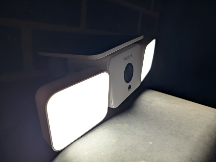 Reolink Solar Floodlight Cam security solution design